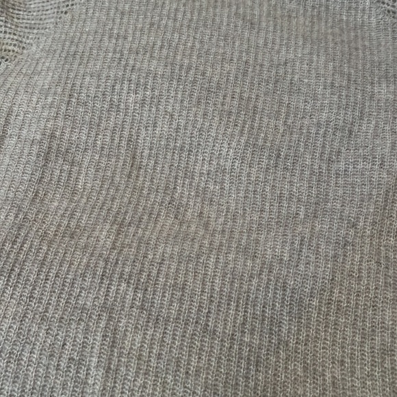 Goats Cashmere Light Grey Sweater Size Small - Picture 3 of 4